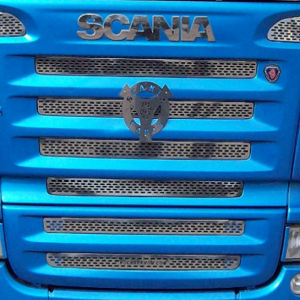 Scania 2004-2009 Ön Panjur Kromu Slodlu (Delikli)